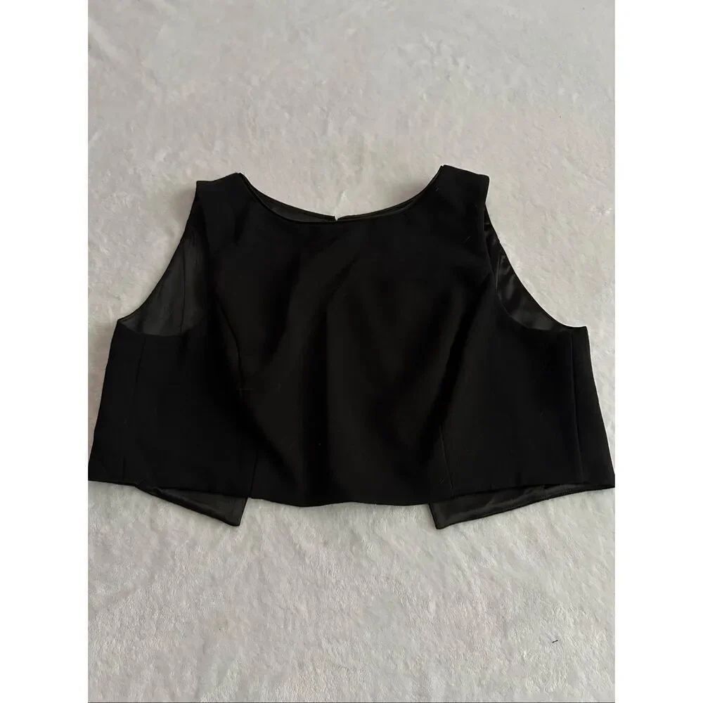White House Black Market black crop top size 6 (goes over tank top or dresses as
